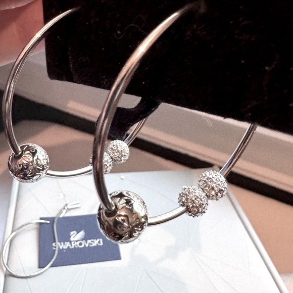 ✨ Stunning Timeless Vintage Swarovski Large Silver and Pave Crystal Hoop Earring - Picture 9 of 14